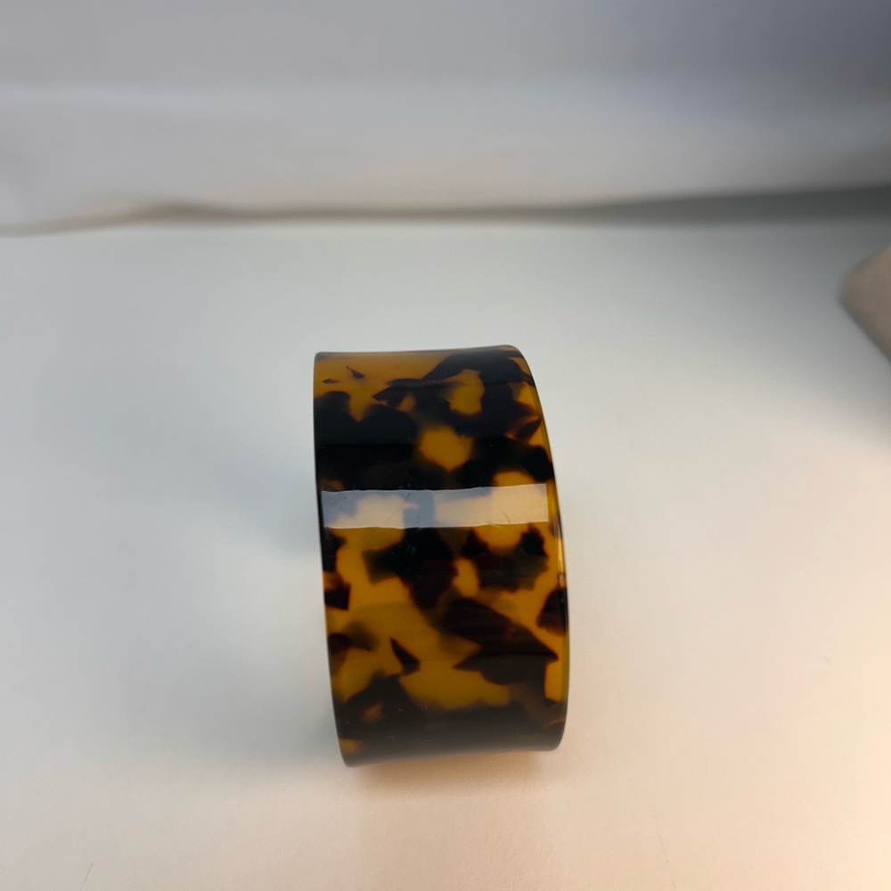 Tortoise Shell Cuff Bracelet - Picture 2 of 4